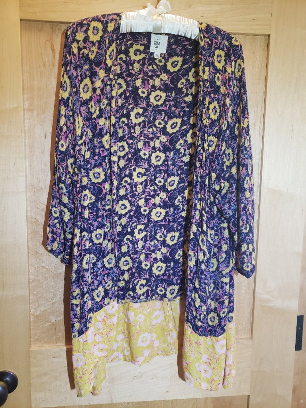 Billabong Floral Short-sleeve Cover Up Small/Medium